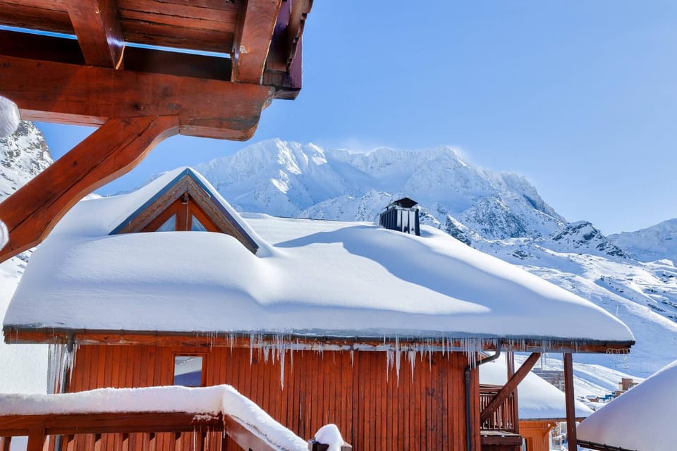 Skiing, Mountain view