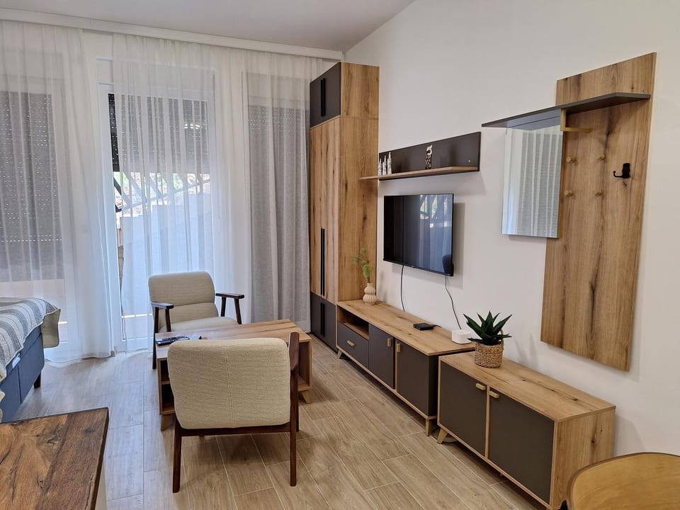 TV and multimedia, Seating area