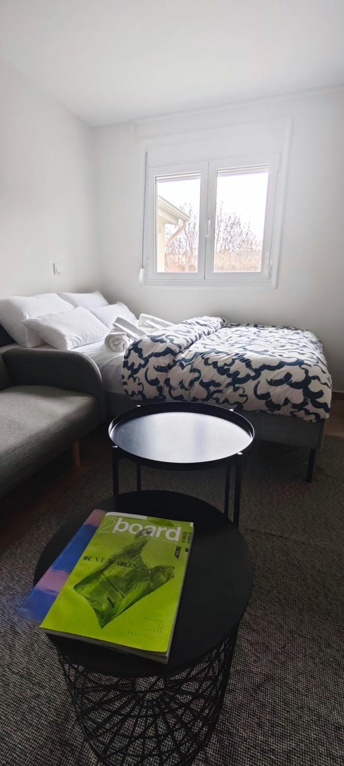 Bed, Living room, Bedroom