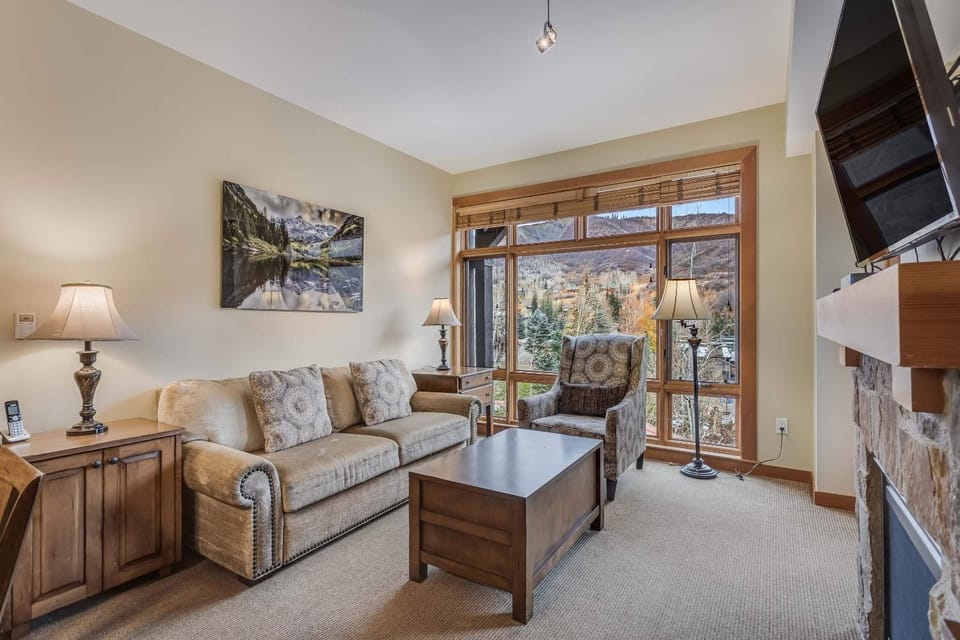 Capitol Peak Lodge 3205 & 3207 by Snowmass Mountain Lodging Apartment in Snowmass Village
