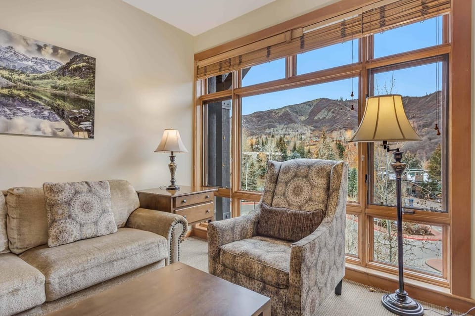 Capitol Peak Lodge 3205 & 3207 by Snowmass Mountain Lodging Apartment in Snowmass Village