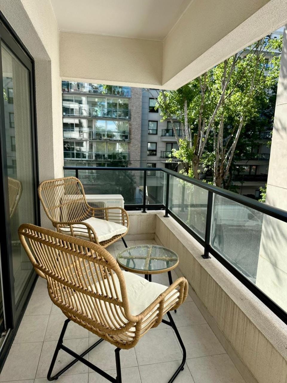 DPTO PLAYA GRANDE- 2 ADULTOS - 1 NIÑO-COCHERA-PILETA -Edificio de Categoría Apartment in Mar del Plata