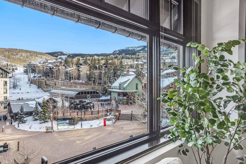 Capitol Peak Lodge 3512 & 3514 by Snowmass Mountain Lodging Apartment in Snowmass Village