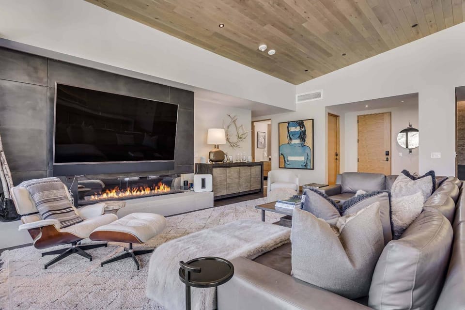 One Snowmass West 601 by Snowmass Mountain Lodging Apartment in Snowmass Village