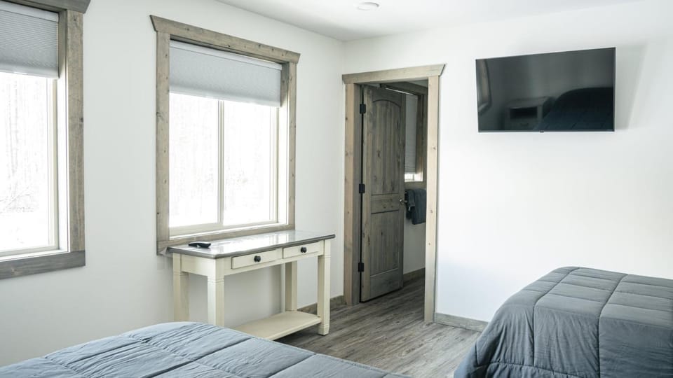 Elk Horn Cabin Rental Cabin in Valemount