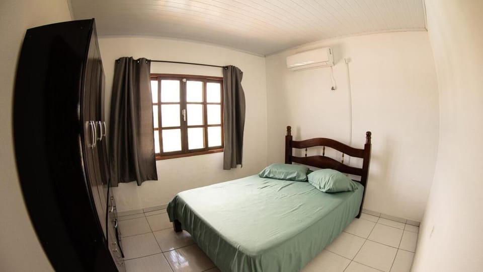 Bed, Photo of the whole room, Bedroom, air conditioner