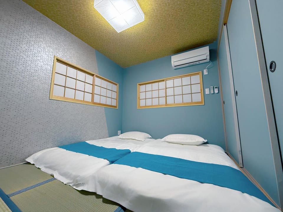 Bed, Bedroom, air conditioner