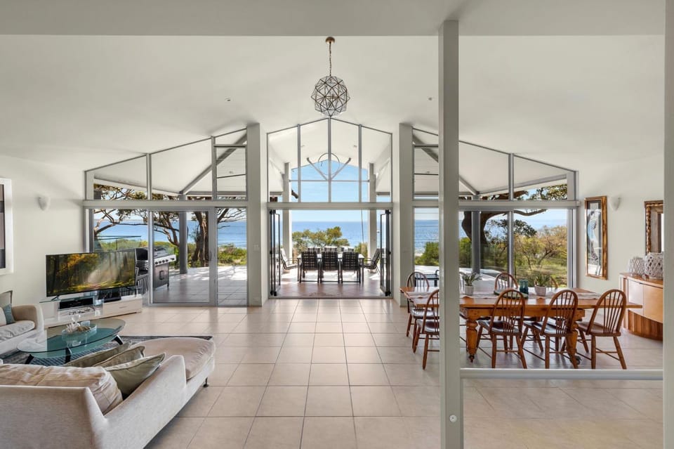 Famagusta - Belle Escapes Jervis Bay House in Vincentia
