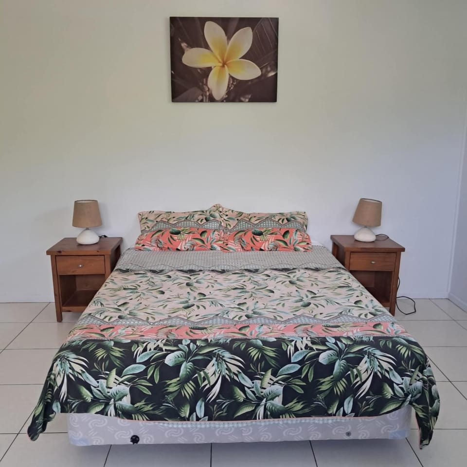 Eryns Muri Palms House in Takitumu District