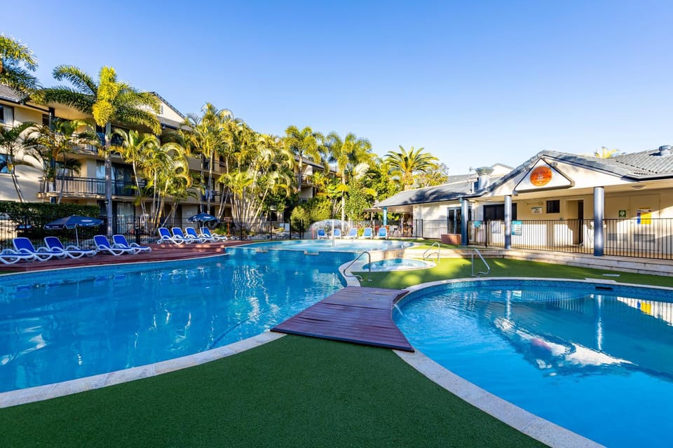Property building, Pool view, Swimming pool, sunbed
