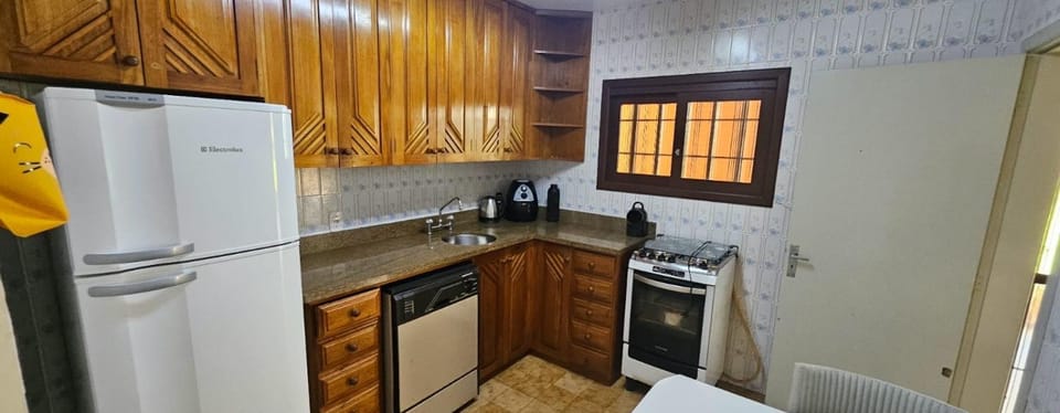 Casa a duas quadras do mar próxima ao centro House in State of Rio Grande do Sul