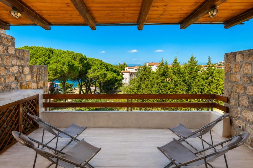Natural landscape, Balcony/Terrace, Sea view