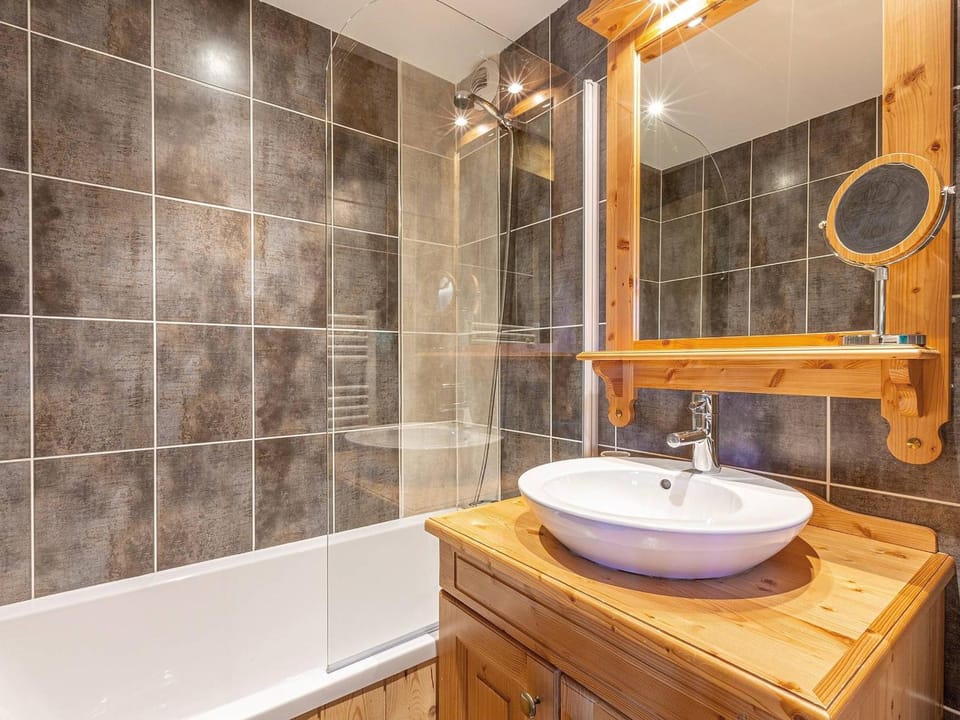 La Plagne: Appartement 3 pièces, 6 pers, proche centre & pistes - FR-1-353-145 Apartment in Landry