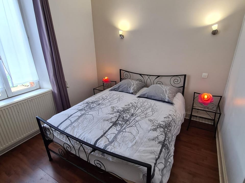 Charmant duplex avec parking et Wi-Fi près de Montargis - FR-1-590-546 Apartment in Centre-Val de Loire