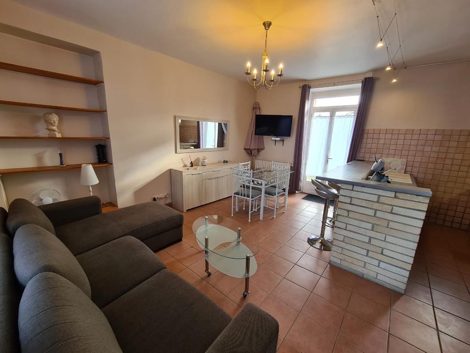 Charmant duplex avec parking et Wi-Fi près de Montargis - FR-1-590-546 Apartment in Centre-Val de Loire