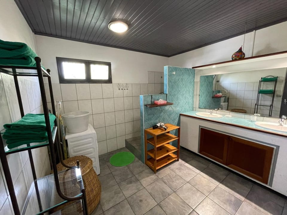 Charmant gîte avec piscine et climatisation à Saint-Louis - FR-1-786-34 House in Réunion