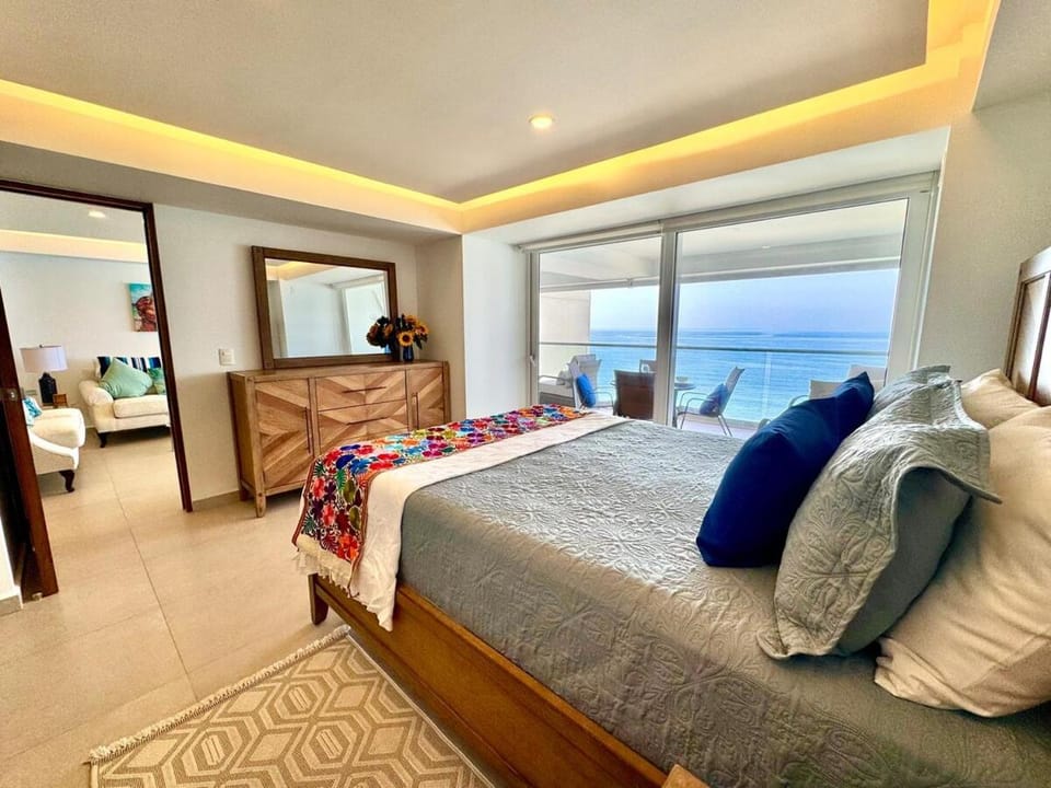 Bed, Natural landscape, Photo of the whole room, Bedroom, Sea view