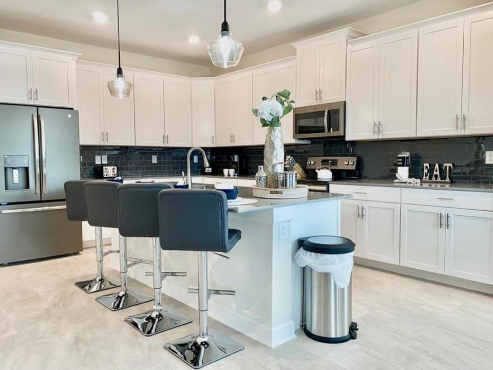 Luxury 6 Bedroom 5 bath pool Home 204 House in Osceola County