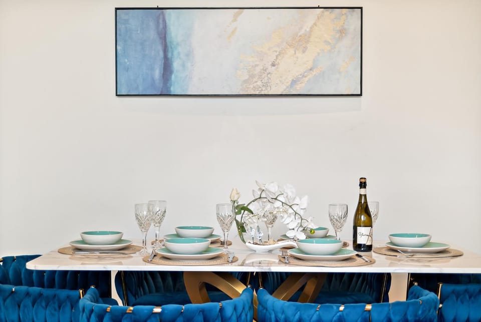 Luxury VIP 4-Bedroom Townhouse in Port Melbourne House in Melbourne