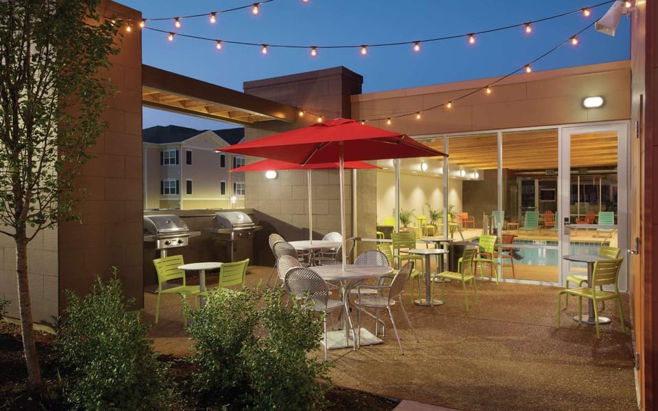 Patio, BBQ facilities, Balcony/Terrace, Swimming pool