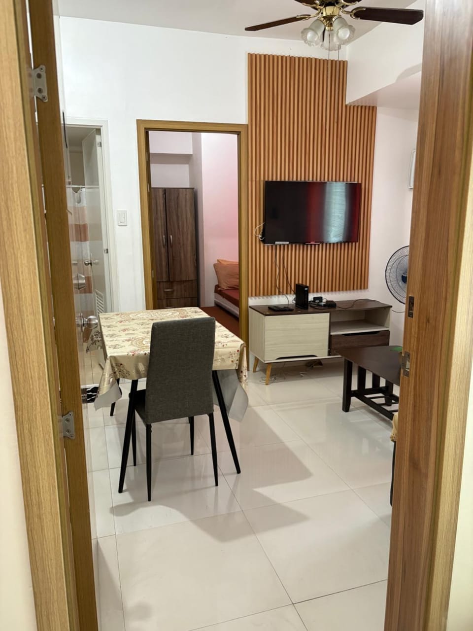 Urban haven Family&Barkada room Apartment in Manila City