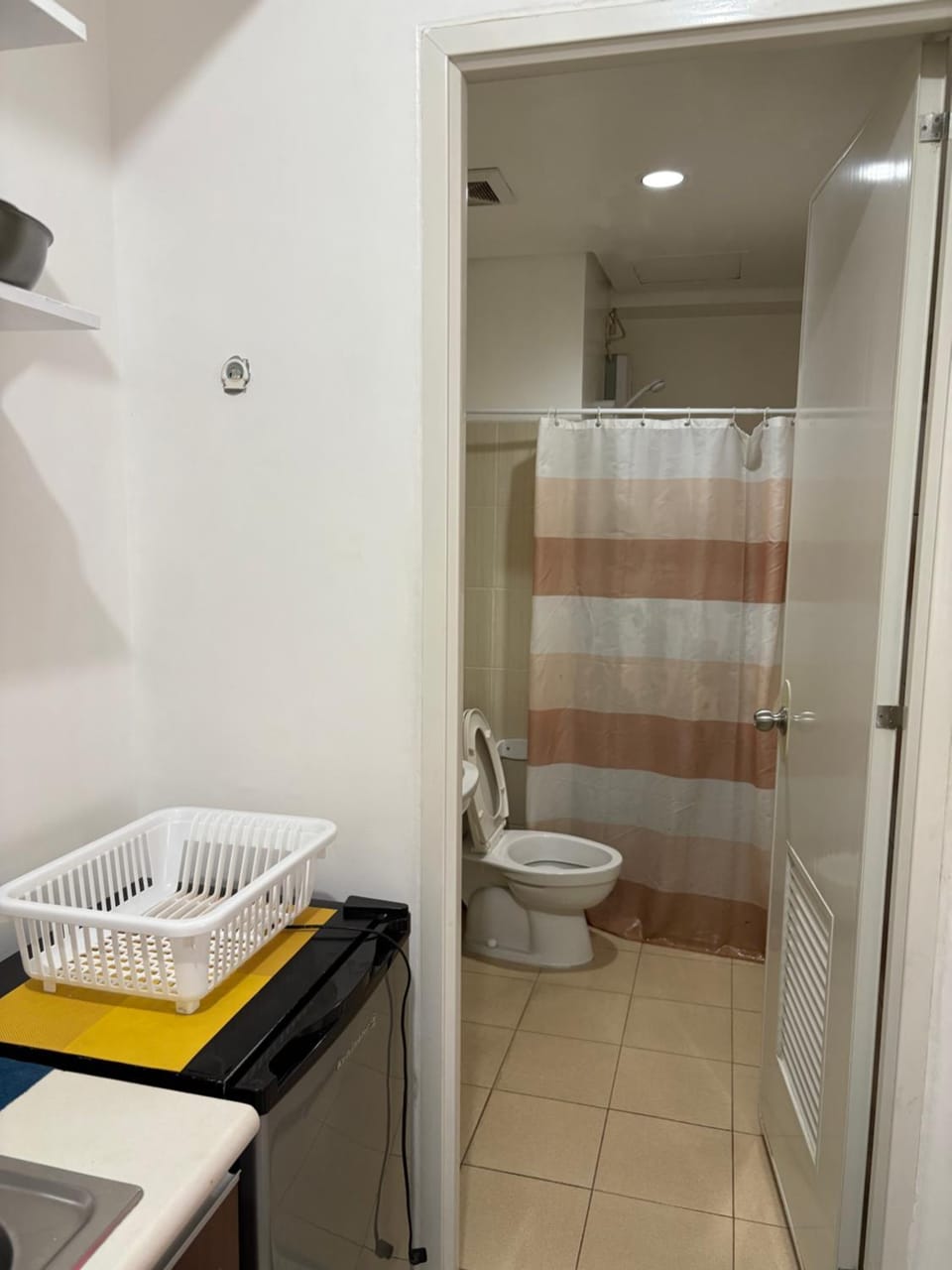 Urban haven Family&Barkada room Apartment in Manila City