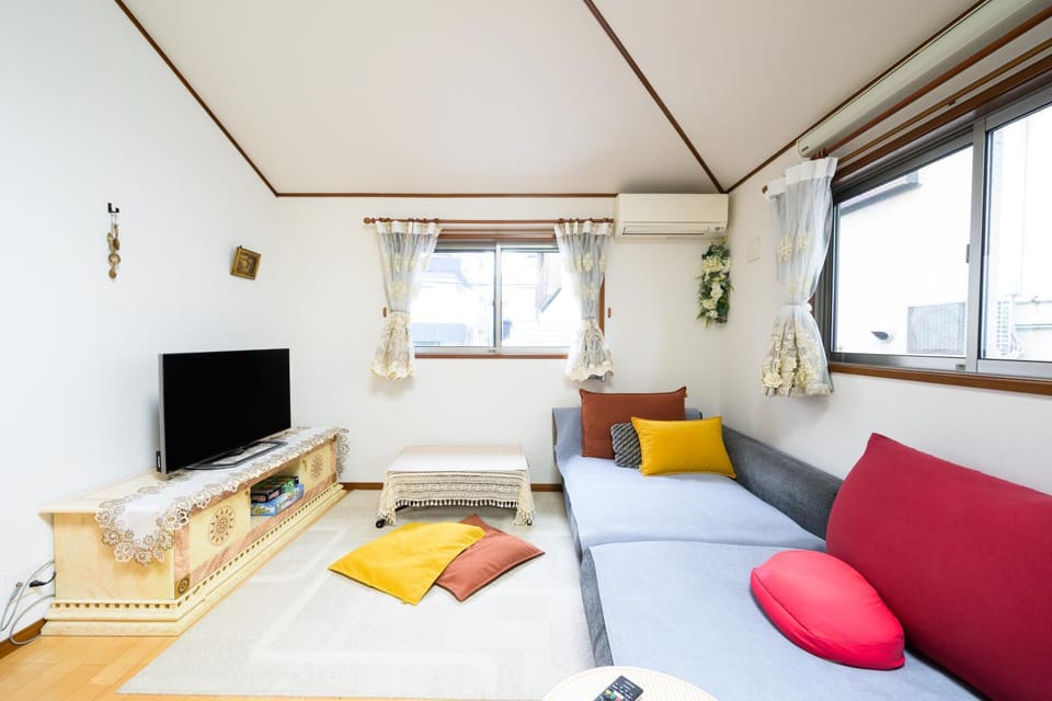 Communal lounge/ TV room, TV and multimedia, Living room, Seating area
