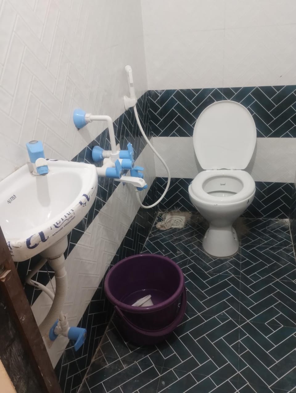 Toilet, Bathroom