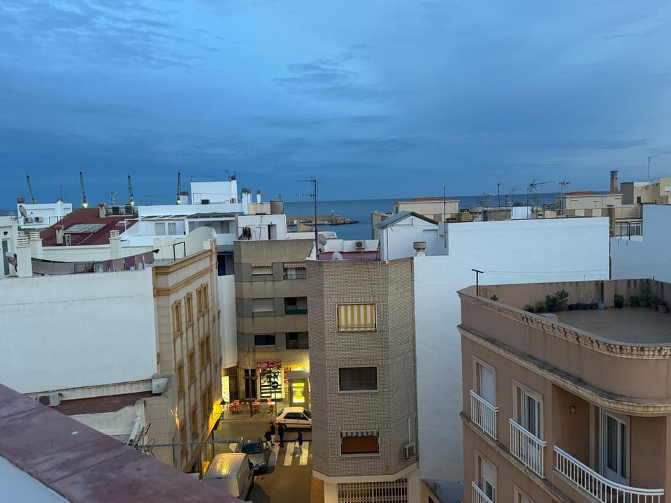 Sea view, Location