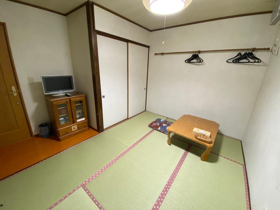 TV and multimedia, Living room, Bedroom