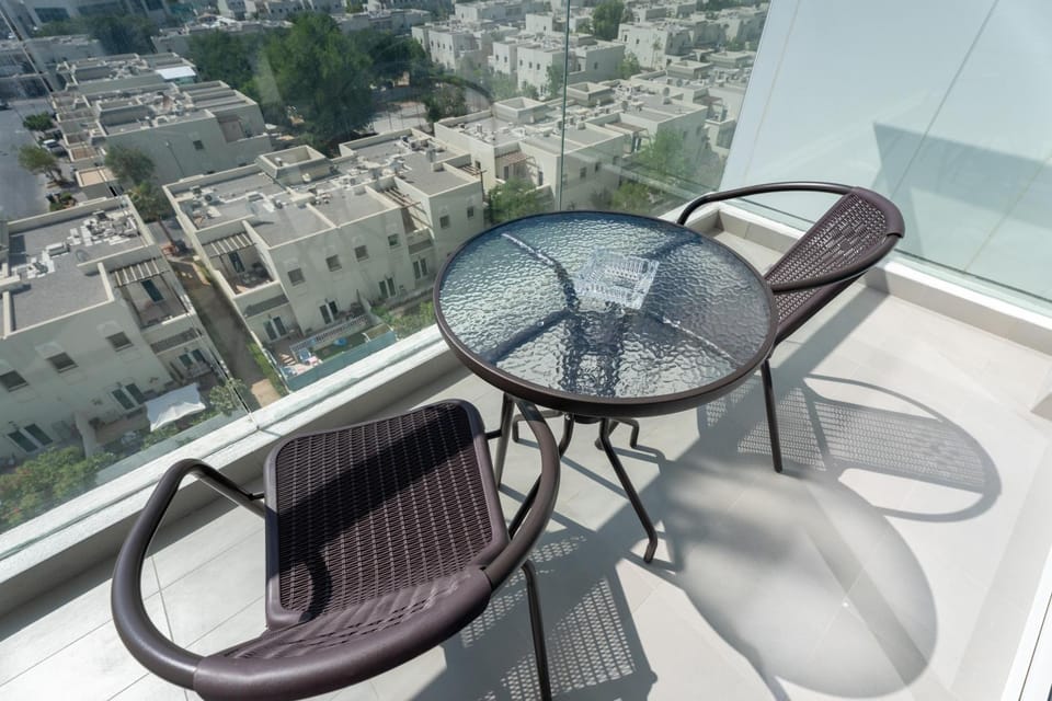 Day, View (from property/room), Balcony/Terrace, Seating area, City view