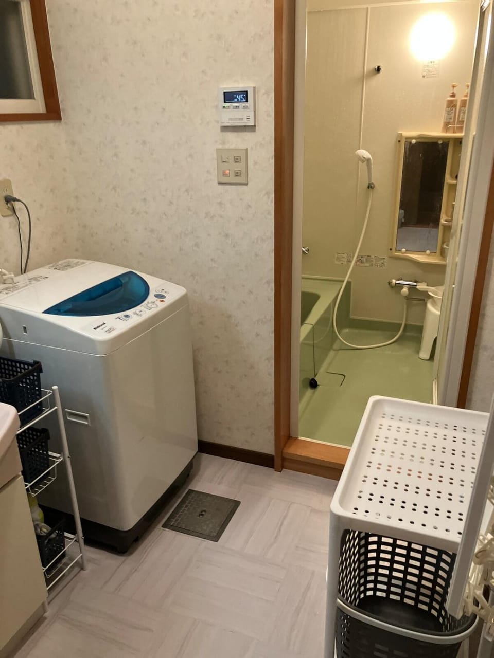 Shower, Bathroom, washing machine