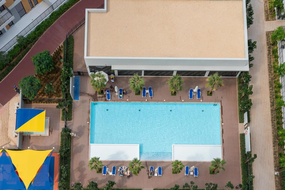 Day, Bird's eye view, Squash, Tennis court, Pool view, Swimming pool, Swimming pool, sunbed