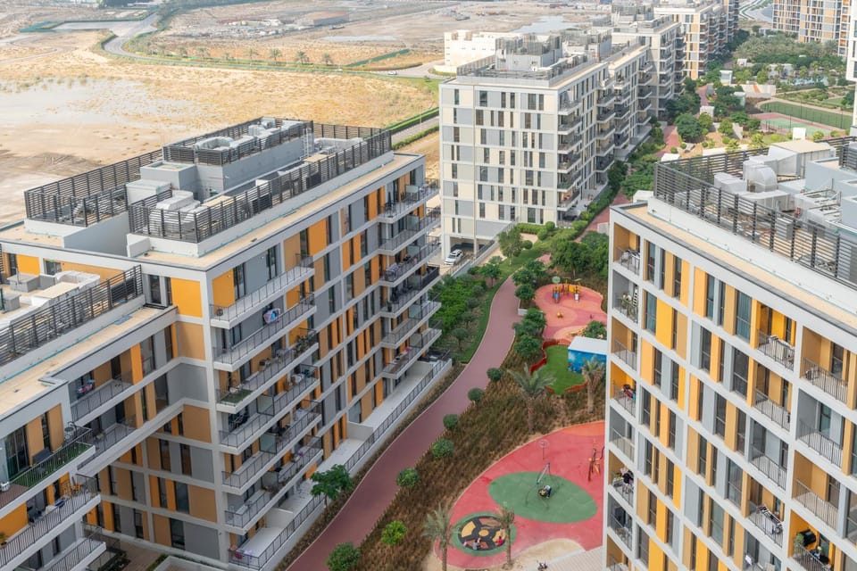Property building, Day, Neighbourhood, Bird's eye view, City view, Street view, Location