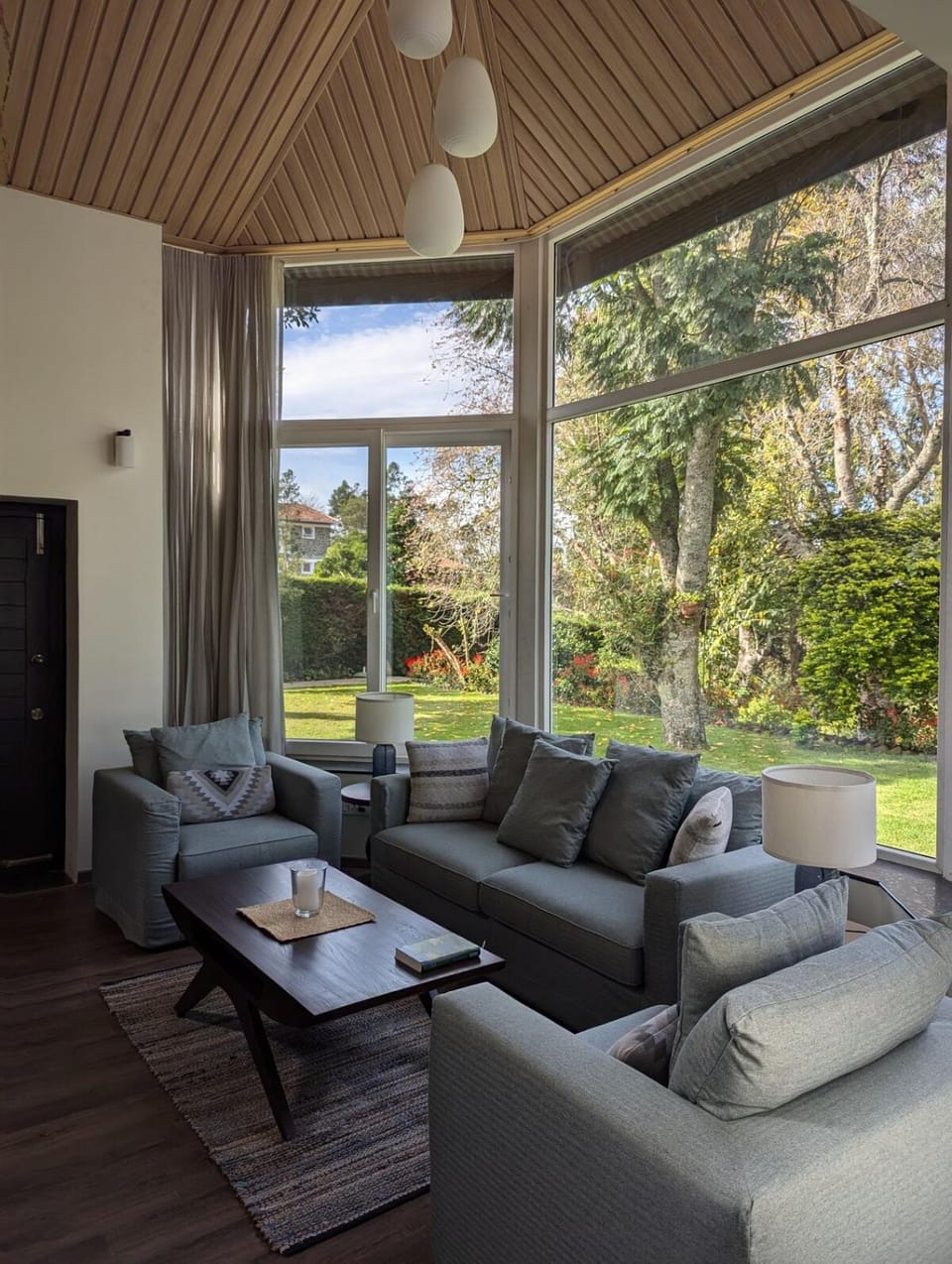 Woodside by Luxunlock Private Villas Villa in Kodaikanal