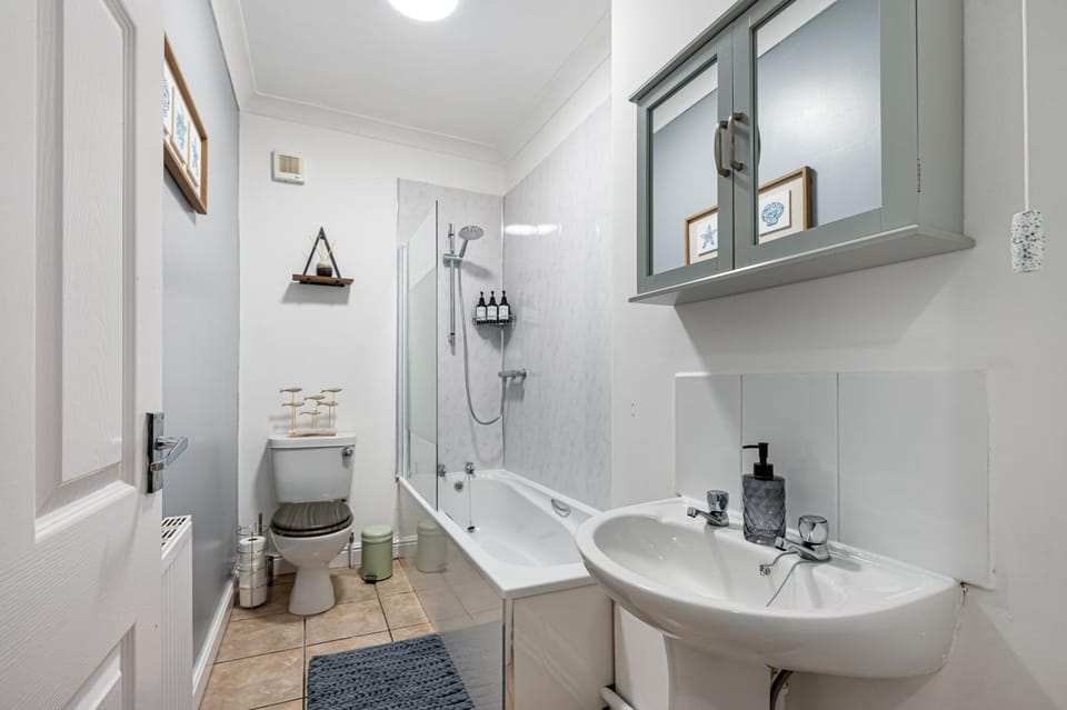 Modern Apartment by the Sea Apartment in Cleethorpes