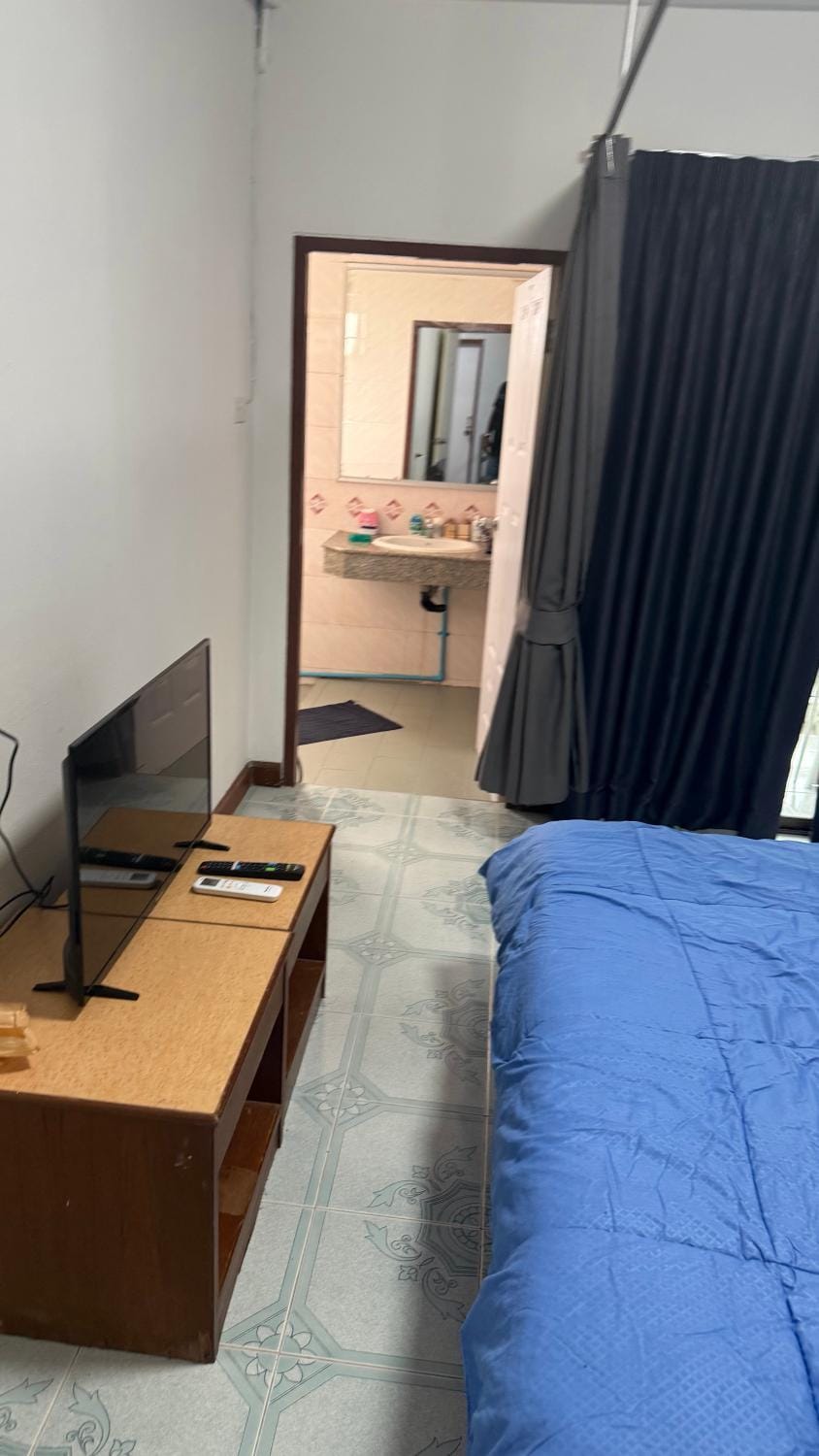 TV and multimedia, Photo of the whole room