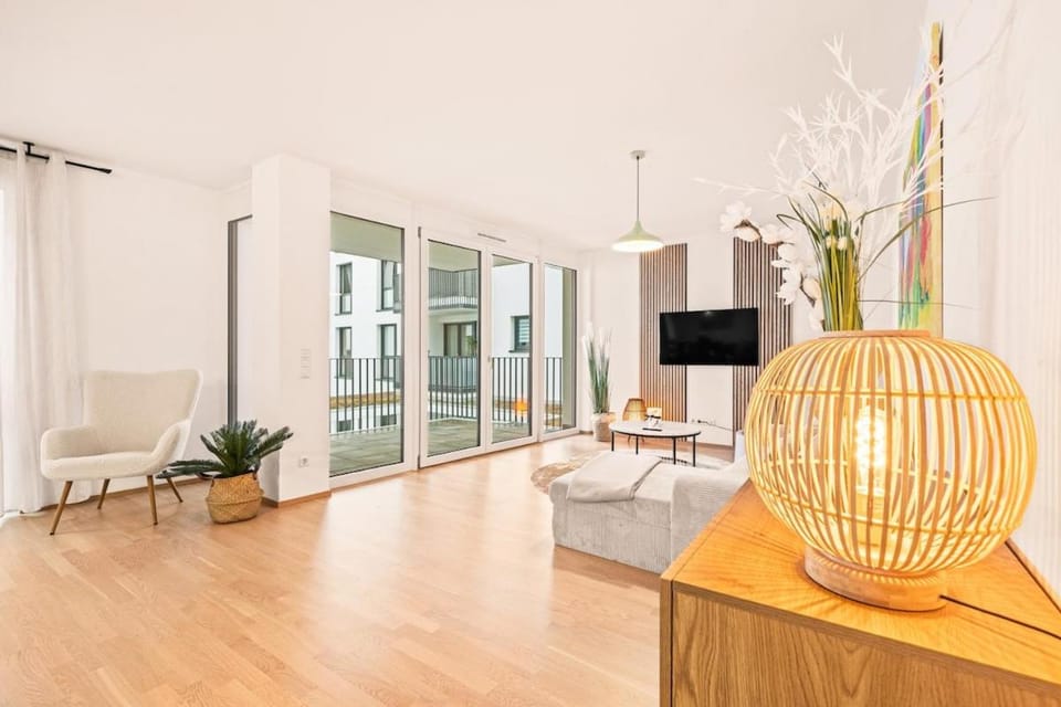 Communal lounge/ TV room, TV and multimedia, Living room, Seating area, Evening entertainment