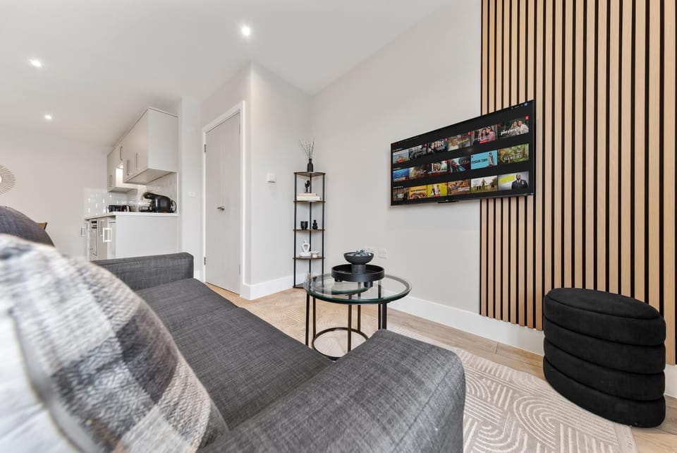 Property building, TV and multimedia, Living room