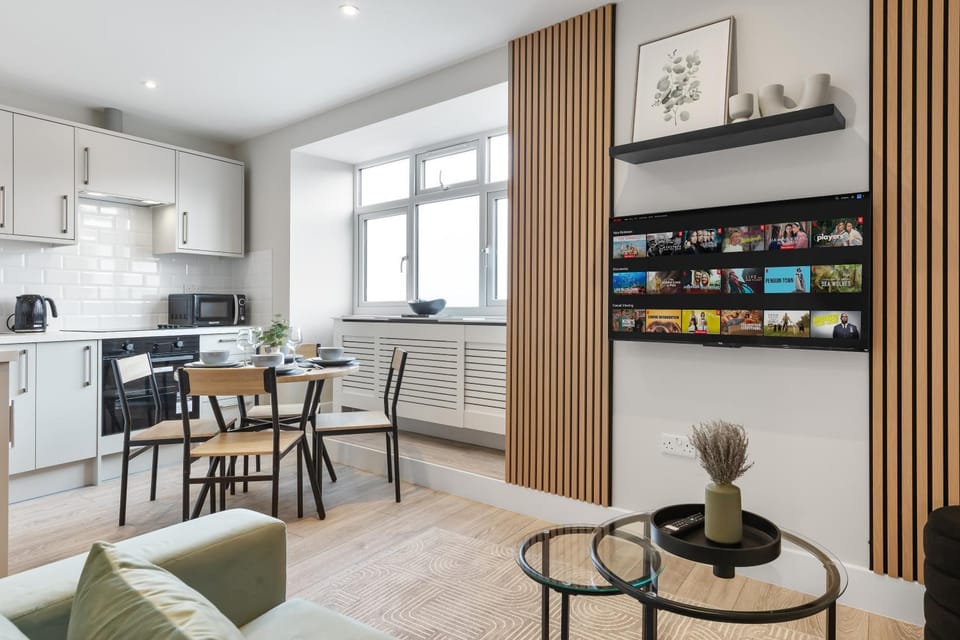 Kitchen or kitchenette, Living room, Seating area