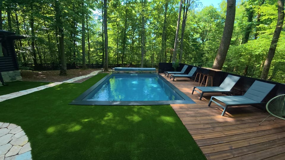 Balcony/Terrace, Swimming pool, sunbed