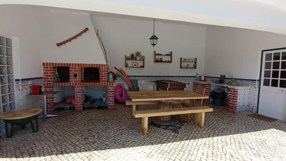 BBQ facilities, Dining area