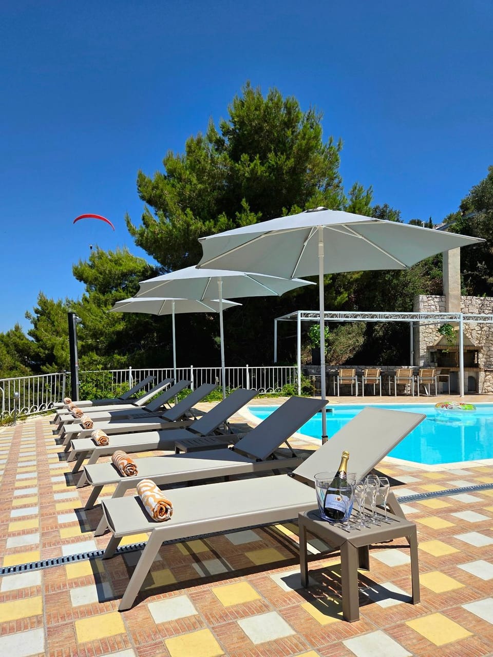 Balcony/Terrace, Dining area, Swimming pool