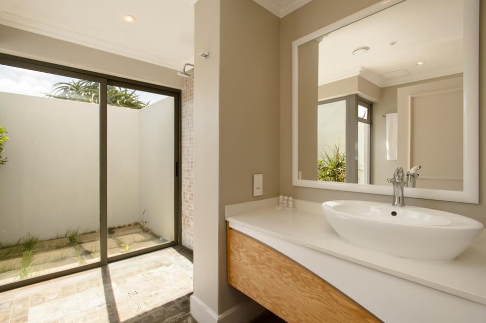 Shower, Bath