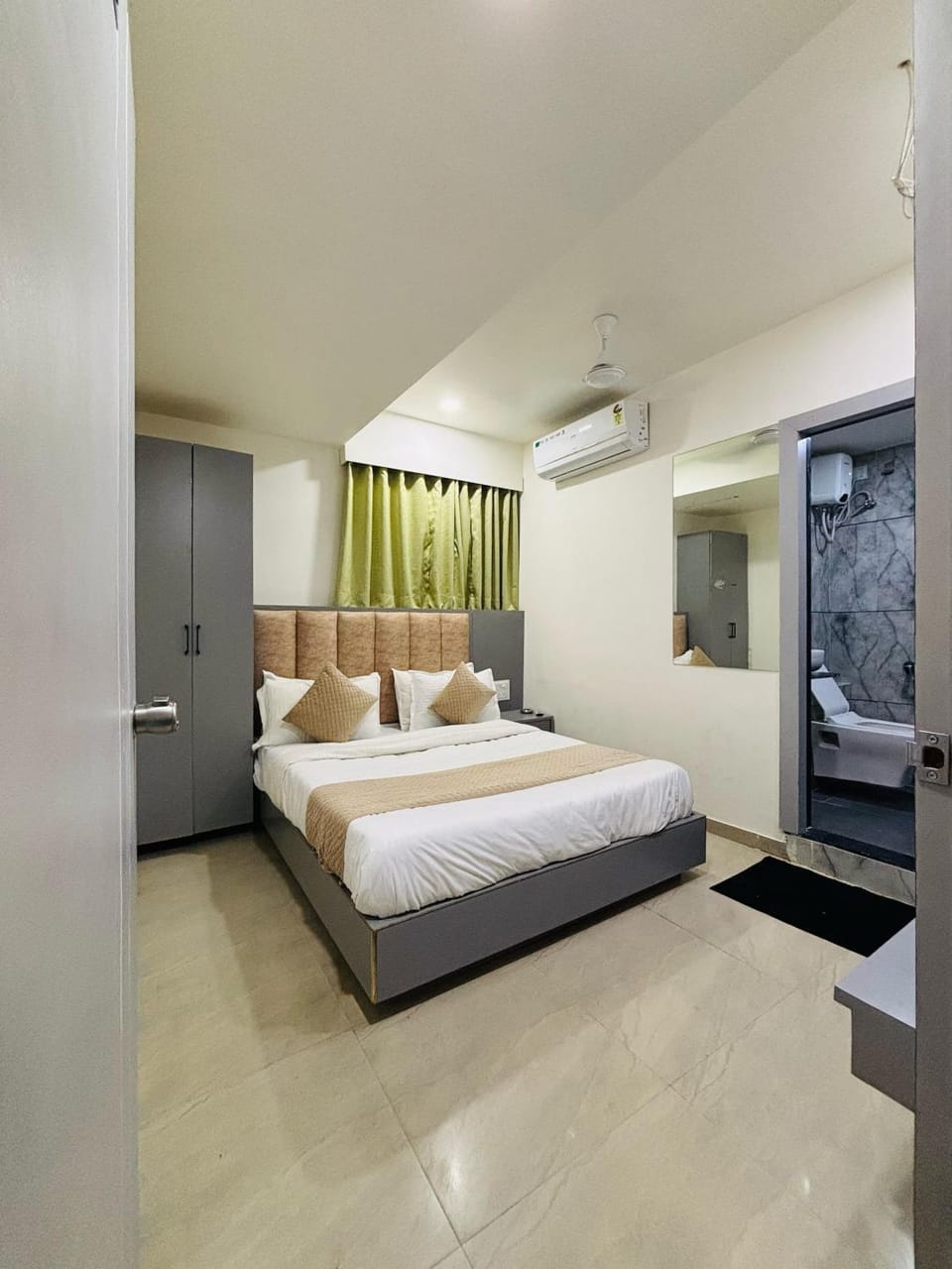Hotel Orchid Inn Hotel in Ahmedabad