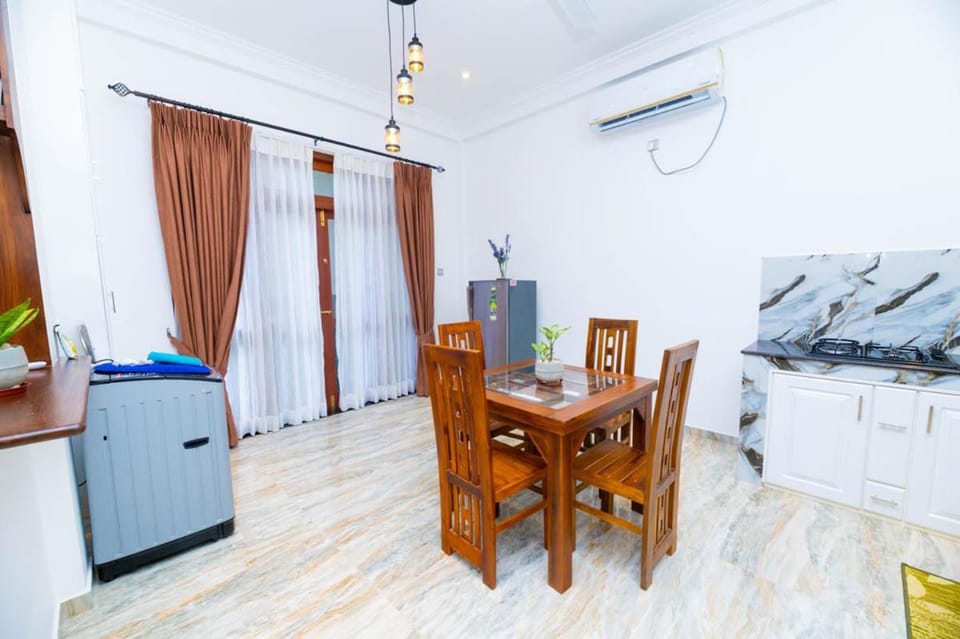 La' by Deepi - Green Haven Villa Apartment in Hikkaduwa
