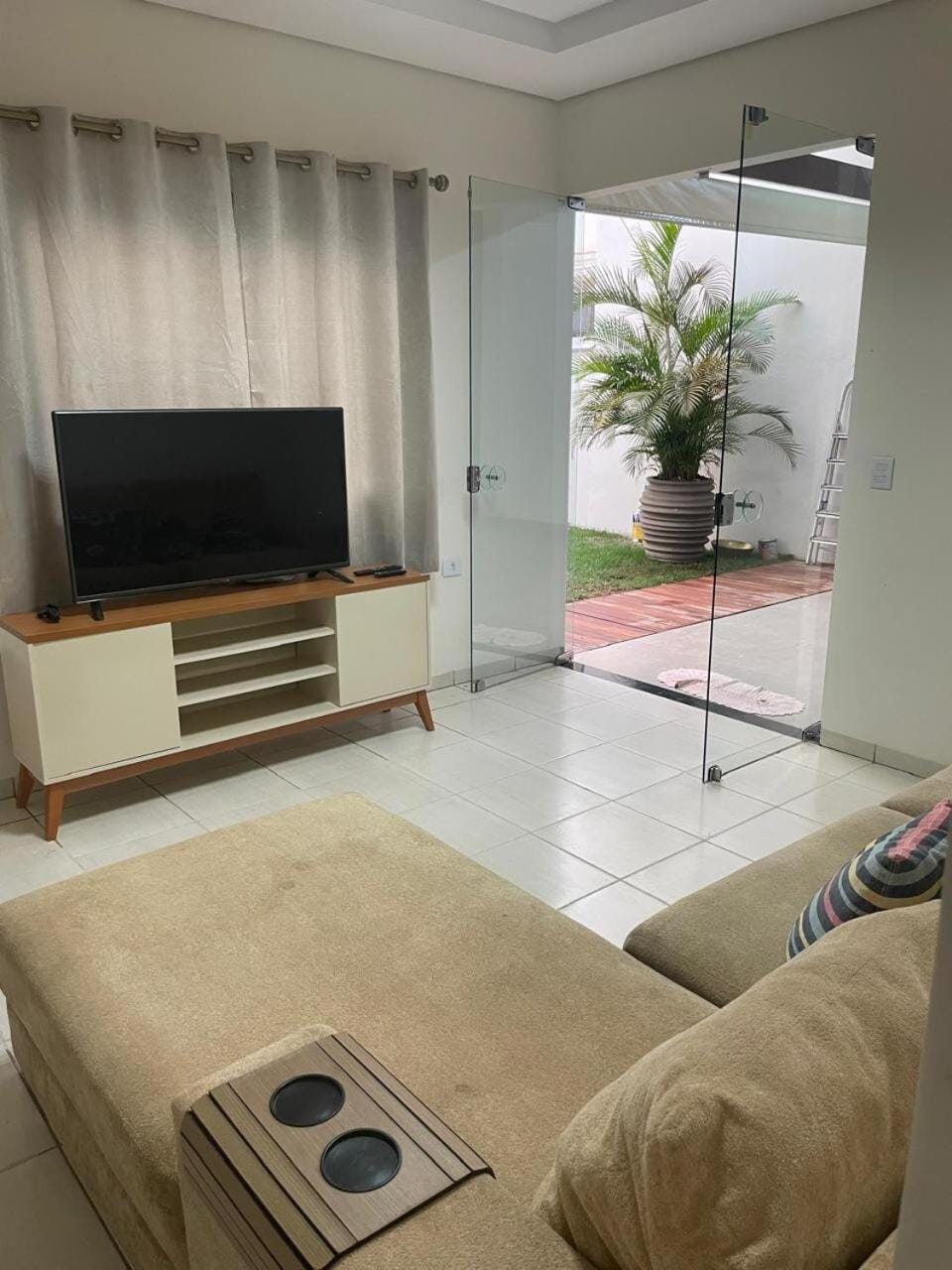 Communal lounge/ TV room, TV and multimedia, Living room, Seating area