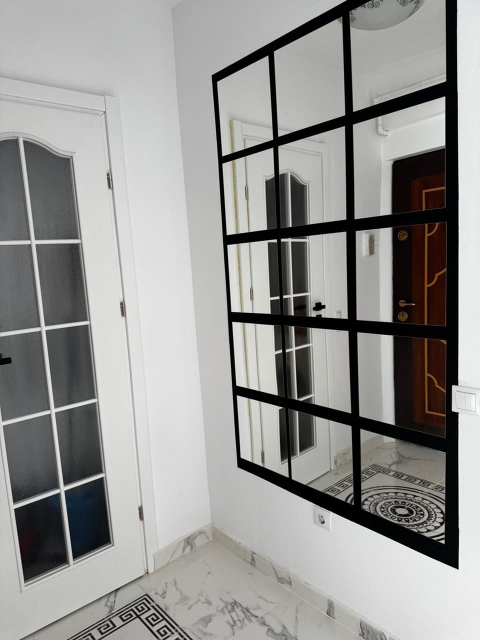 REVO LUX Apartament Apartment in Romania