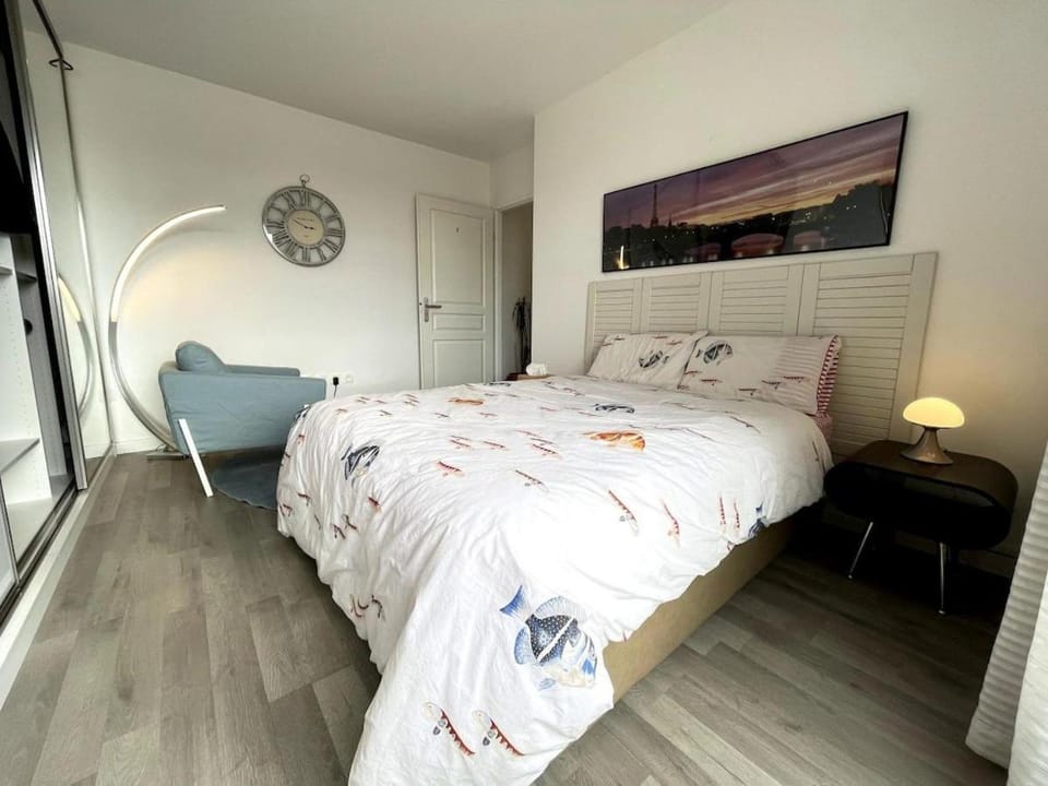 Magnifique chambre proche du transport avec climatisation et parking payants Apartment in Île-de-France