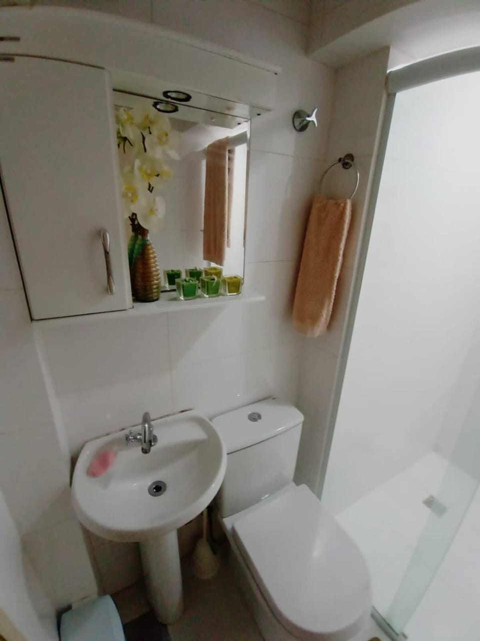 Shower, Bathroom, towels